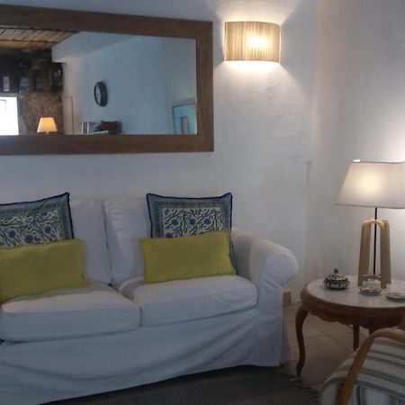 Ana'S Guest House Chambres D'Hotes Aups Bagian luar foto