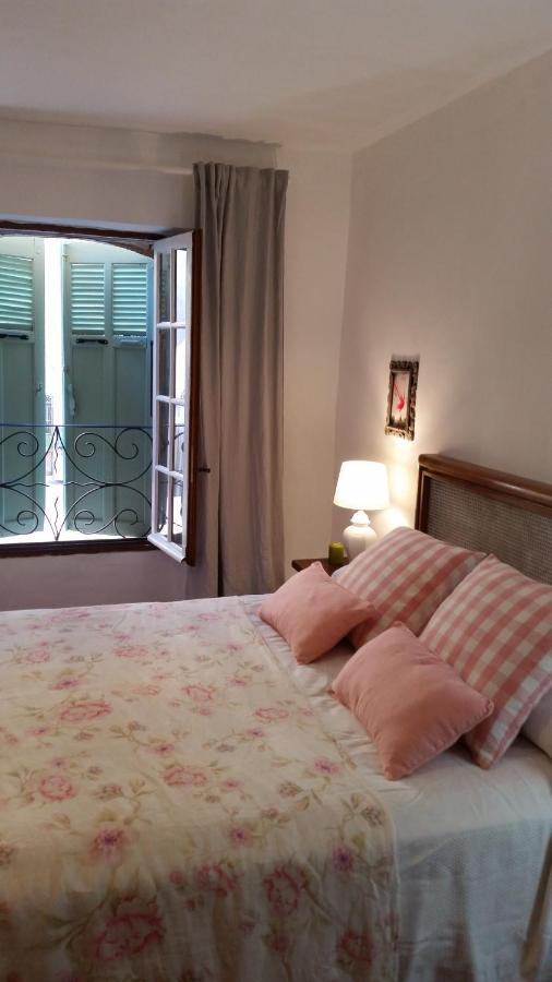 Ana'S Guest House Chambres D'Hotes Aups Bagian luar foto